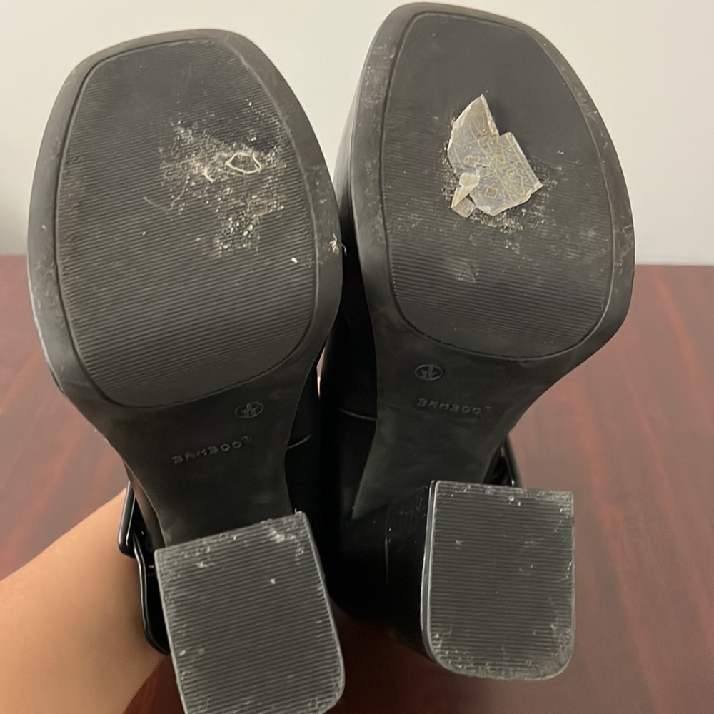 Shoes - Picture 4 of 4
